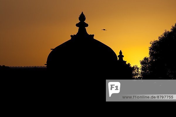 Sonnenuntergang Großstadt Palast Schloß Schlösser Indien Rajasthan Udaipur