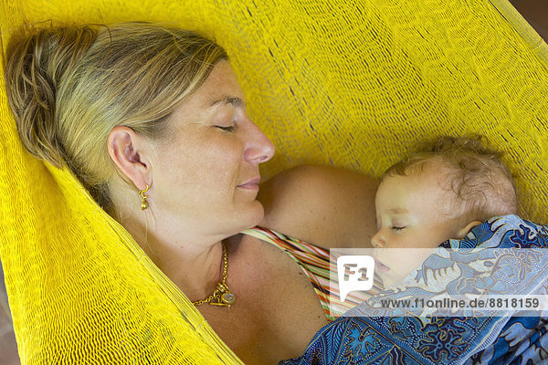 Europäer  schlafen  Hängematte  Mutter - Mensch  Baby