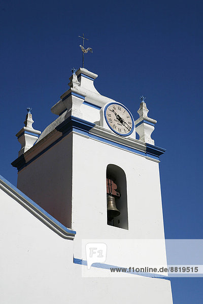 Glockenturm  Turmuhr  Dorfkirche  Melides  Portugal