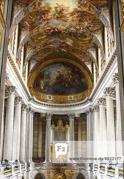 Chapel in the Palace of Versailles  Paris  Île-de-France  France