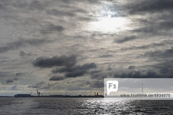 Deutschland  Cuxhaven  Skyline des Hafens