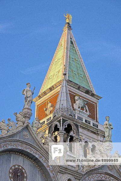 Detail  Details  Ausschnitt  Ausschnitte  Europa  Fassade  Markusplatz  Kirchturm  UNESCO-Welterbe  Venetien  Basilika  Italien  Venedig
