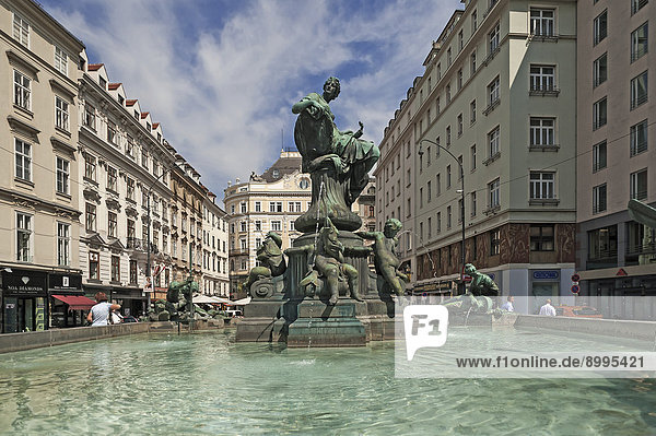 Donnerbrunnen  geschaffen von Georg Raphael Donner 1739  größte Wiener Brunnenanlage  Neuer Markt  Wien  Land Wien  Österreich