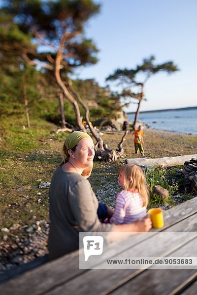 Gotland  Gotlands län  ruhen  Strand  2  Mutter - Mensch  Schweden