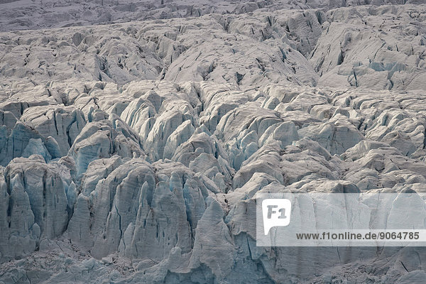 Abbruchkante am Gletscher  Monacobreen  Liefdefjorden  Insel Spitzbergen  Inselgruppe Spitzbergen  Svalbard und Jan Mayen  Norwegen