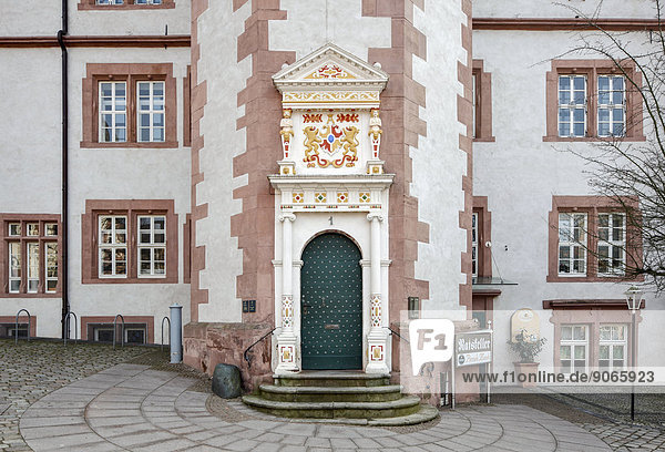 Historisches Rathaus  Eingangsportal  Weserrenaissance  Marktplatz  Alfeld an der Leine  Niedersachsen  Deutschland