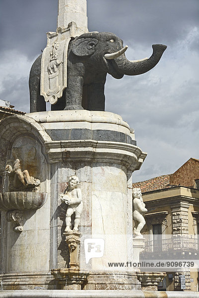 Elefantenbrunnen  Catania  Sizilien  Italien  Europa