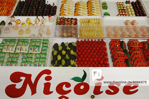 Marktstand mit Süßigkeiten,  Cours de Saleya,  Nizza,  Frankreich