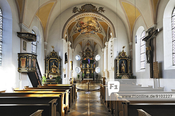 Pfarrkirche St. Peter  Siegertsbrunn  Oberbayern  Bayern  Deutschland
