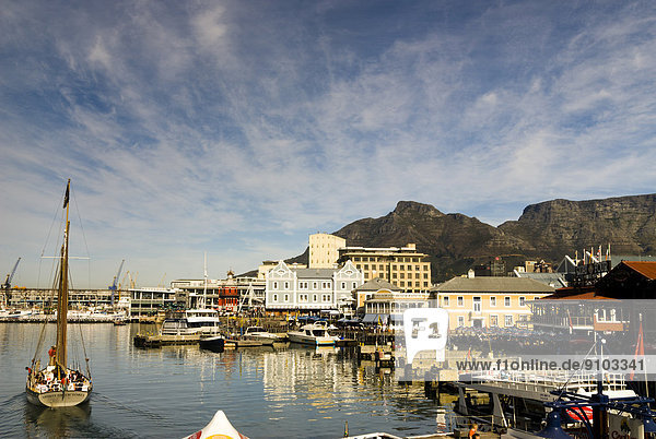 Victoria and Alfred Waterfront  Table Mountain and Devil's Peak at the back  Table Bay on the Atlantic Ocean  Cape Town  Western Cape  South Africa