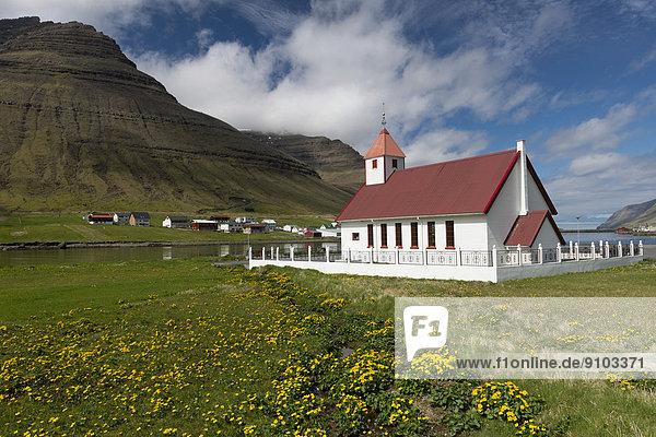 Kirche in Hvannasund  Viðoy  Färöer-Inseln  Dänemark