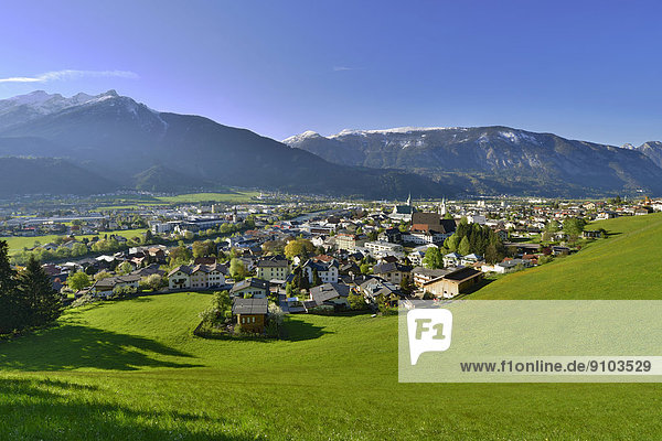 Stadtansicht von Schwaz im Frühling  Schwaz  Tirol  Österreich