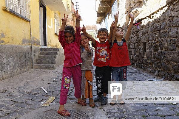 Children in the historic centre  Diyarbakir  Southeastern Anatolia  Anatolia  Turkey
