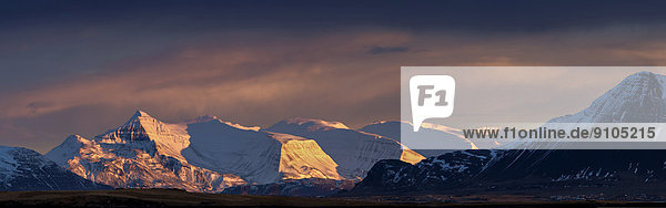 Mountain range in the morning light  Reykjavík  Capital Region  Iceland