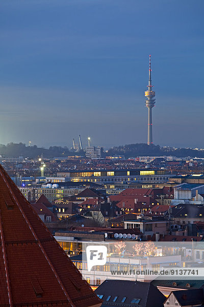 Dach  Europa  Sonnenuntergang  über  Gebäude  Großstadt  Turm  Ansicht  Olympische Spiele  Olympiade  München  Bayern  Deutschland