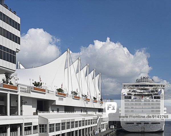 Cruise ship at Canada Place  Vancouver  British Columbia  Canada