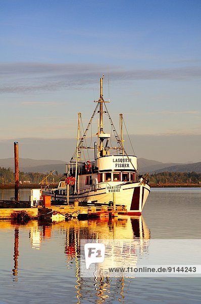 Boot  angeln  Bucht  Kanada