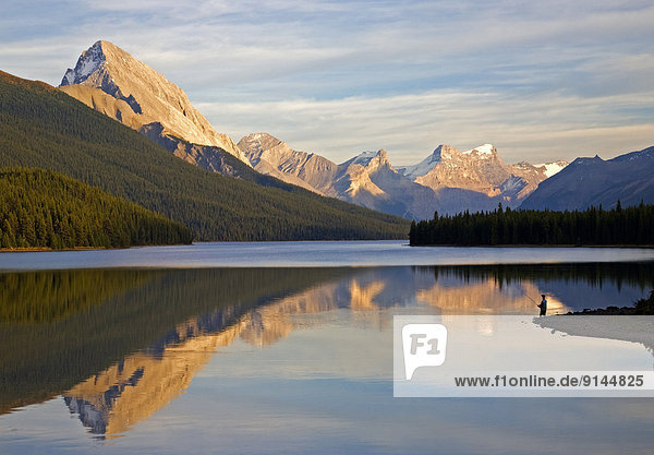 See  Maligne Lake  Jasper Nationalpark  Alberta  Kanada  Fischer