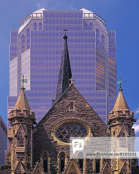 CHRIST CHURCH CATHEDRAL AND KPMG TOWER  MONTREAL  QUEBEC  CANADA