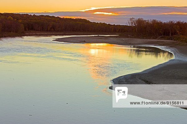 nahe  Sonnenaufgang  Fluss  rot  Kanada  Manitoba