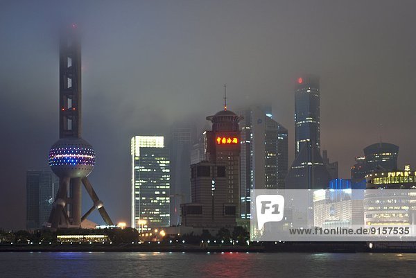Skyline  Skylines  Dunst  Ostasien  Fernsehen  Perle  Pudong  Shanghai