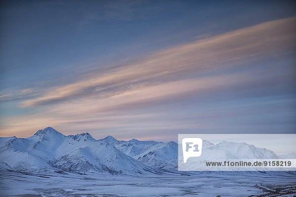 Farbaufnahme  Farbe  Berg  Wolke  Sonnenuntergang  Bundesstraße  Yukon