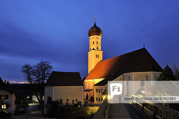 Kirche St. Laurentius  Königsdorf  Oberbayern  Bayern  Deutschland
