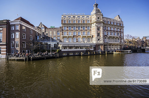 Niederlande  Holland  Amsterdam  NH Doelen Hotel mit Terrasse