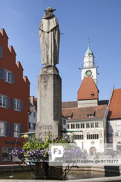 Germany  Baden-Wuerttemberg  Ueberlingen  Hofstatt square with Townhall and St Nicholas' Minster