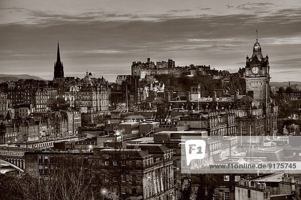UK  Schottland  Edinburgh  Stadtansicht mit Edinburgh Castle