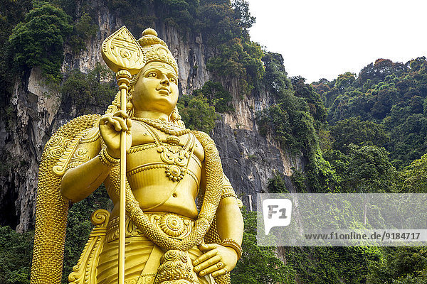 Kuala Lumpur Hauptstadt Außenaufnahme Statue Höhle Gold Malaysia Murugan