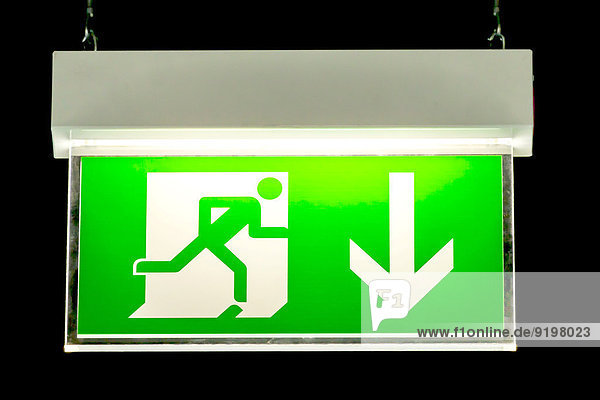 Hinweisschild Notausgang Fluchtweg Deutschland