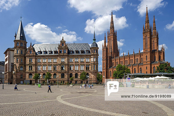 Neues Rathaus  Backsteinbau der neugotischen Marktkirche  Marktplatz  Wiesbaden  Hessen  Deutschland