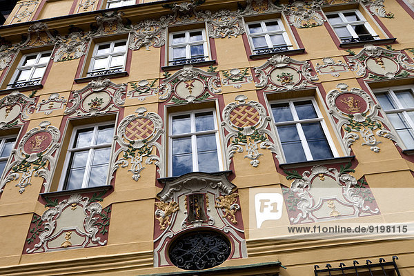 Gebäude Fassade Hausfassade Bayern Deutschland Karlsplatz