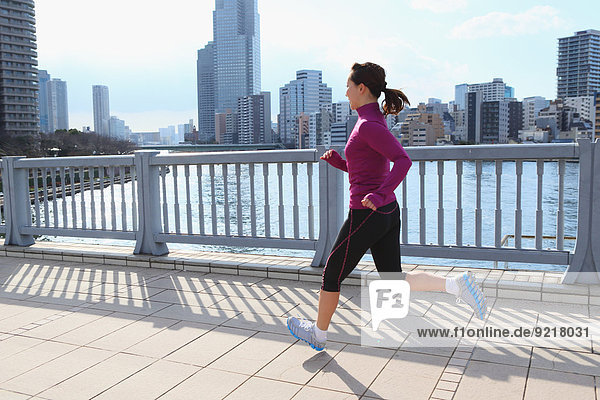 joggen jung Mädchen japanisch