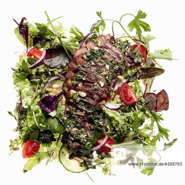Gemischter Blattsalat mit Picanha-Steak und Chimichurrysauce