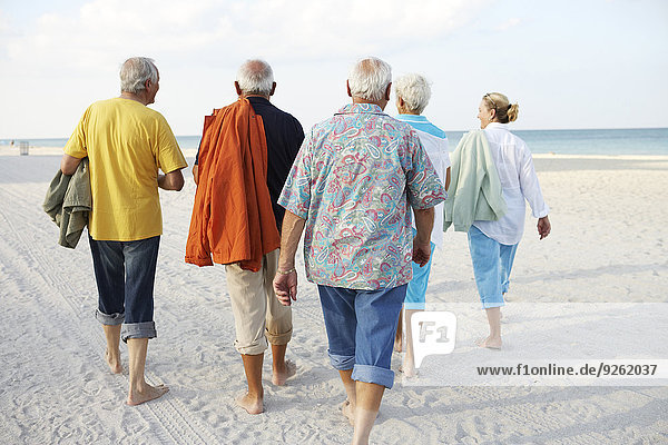 Senior Senioren Freundschaft gehen Strand