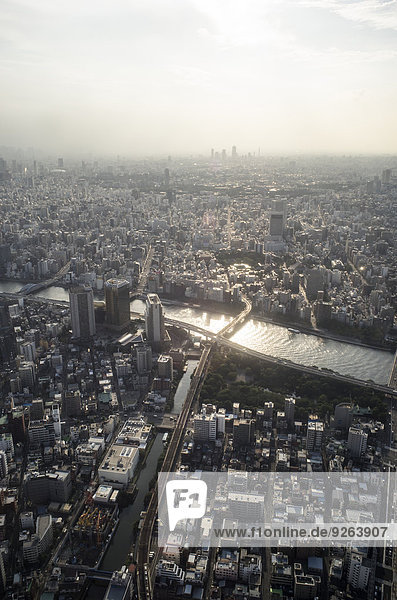 Japan  Tokio  Blick auf Asakusa und Sumida Fluss