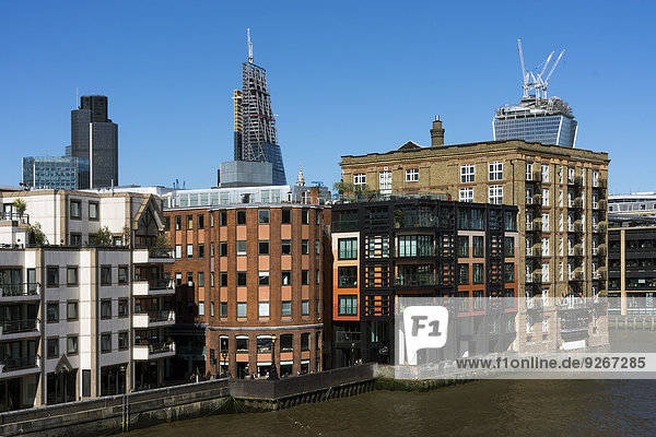 UK  London  City of London  view to multi-family houses with luxury apartments at Themse River