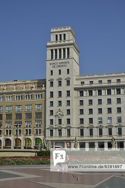 Gebäude der Banco Espanol de Crédito am Plaça de Catalunya  Barcelona  Katalonien  Spanien