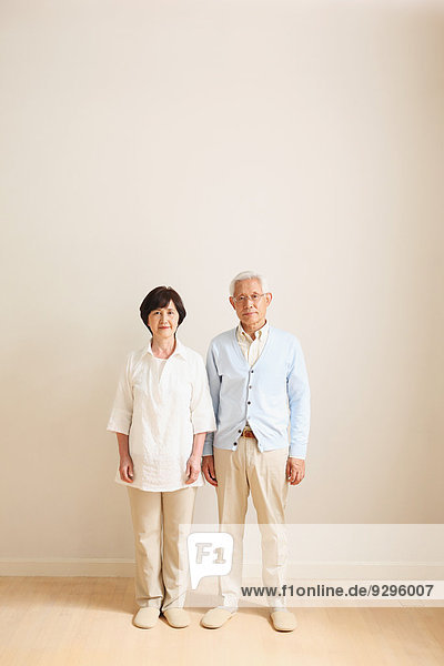 Senior Senioren Wand weiß Erwachsener japanisch