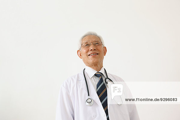 Senior Senioren Wand Arzt weiß Erwachsener japanisch