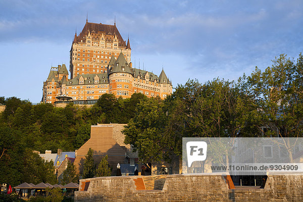 Chateau Frontenac und die Lower Town oder Unterstadt  Québec  Kanada