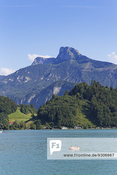 Mondsee Lake with Mt Schafberg  Salzkammergut  Upper Austria  Austria