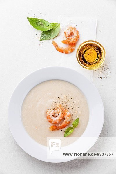 weiß Hintergrund Blumenkohl Krabbe Suppe