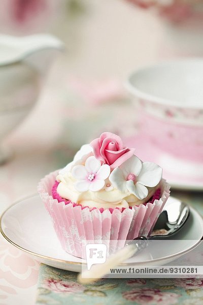 geben Blume Nachmittag cupcake Tee