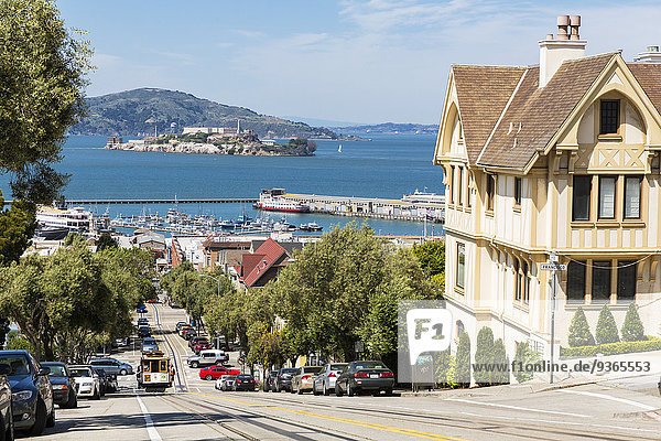 USA  Kalifornien  San Francisco  Hyde Street  San Francisco Cable Car  San Francisco Bay und Alcatraz Island