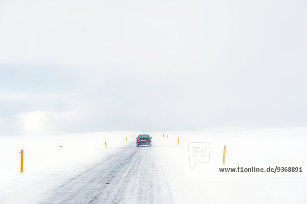 Ländliches Motiv ländliche Motive Auto Landschaft fahren Schnee Fernverkehrsstraße