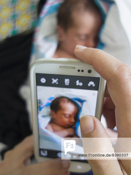 Neugeborenes neugeboren Neugeborene fotografieren Tochter Mutter - Mensch