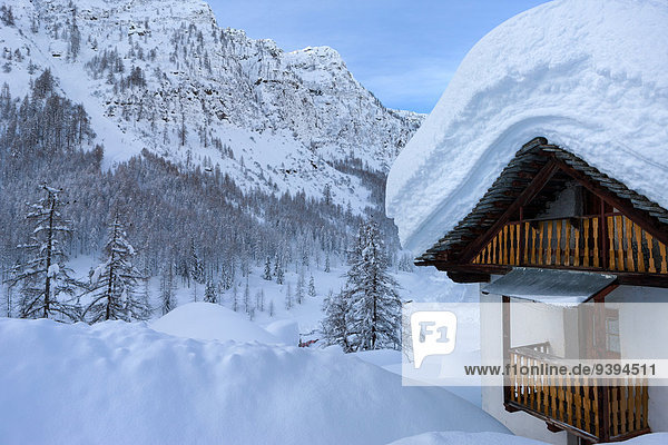 Europa Winter Wohnhaus Dorf Schnee Schweiz